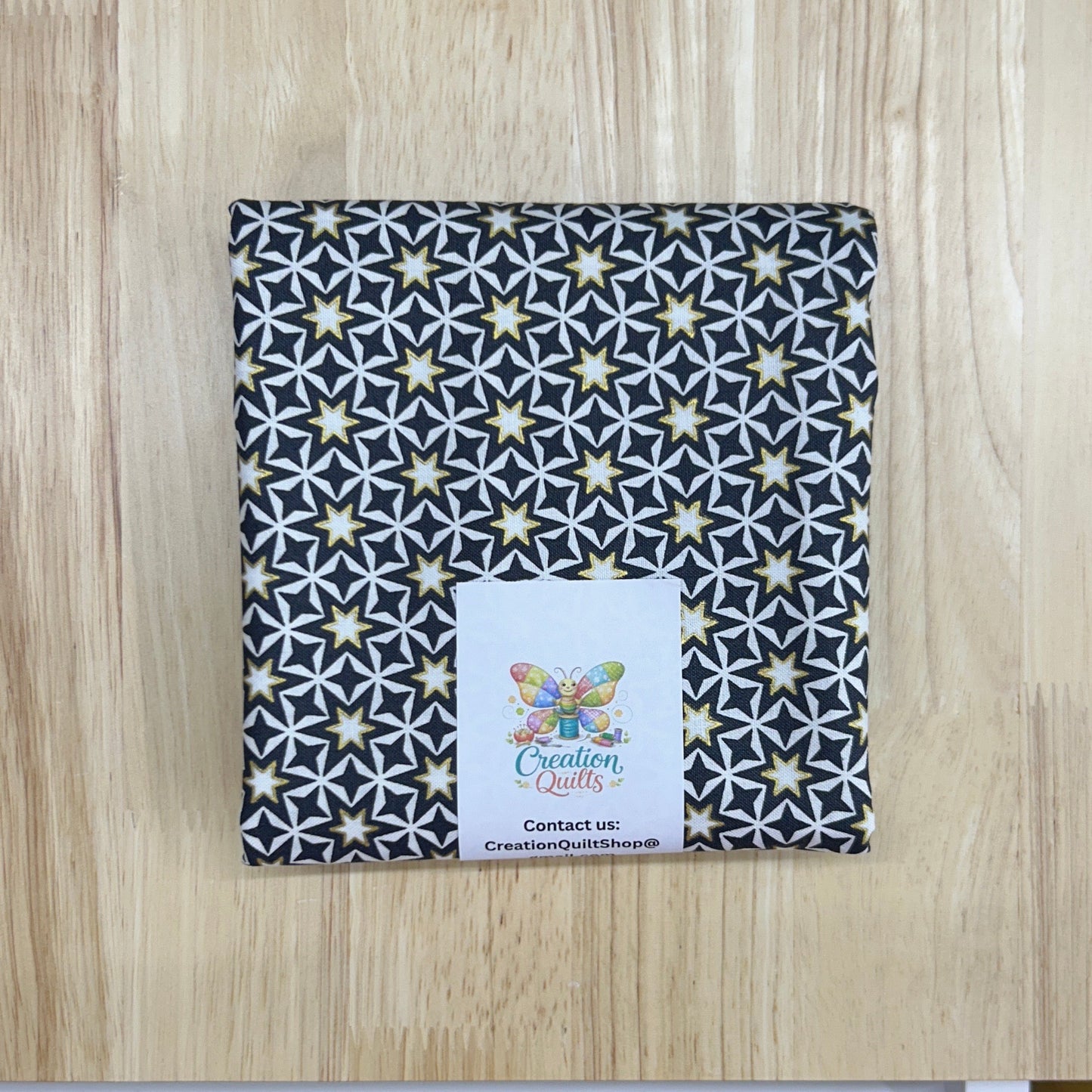 Modern metallic Xmas geometric star Makower UK