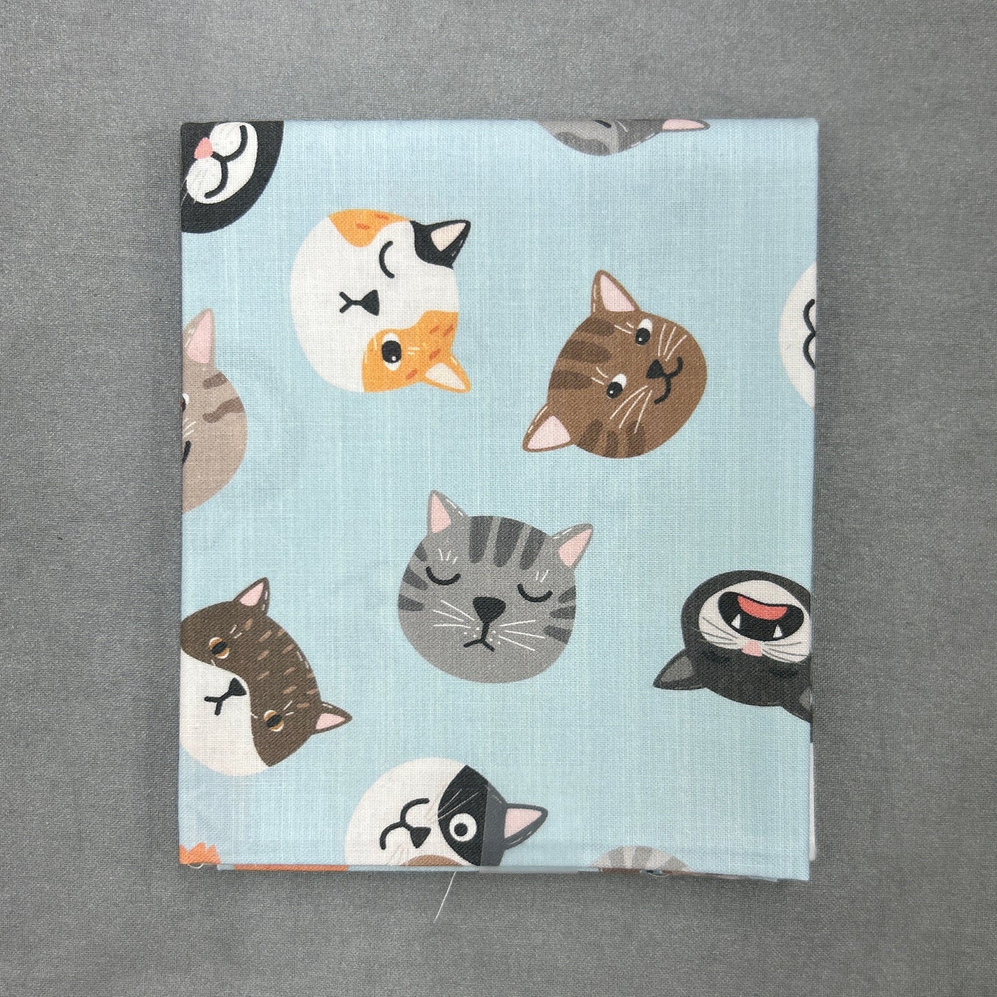 Fat Quarter light blue with cats