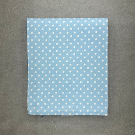 Fat Quarter light blue dots